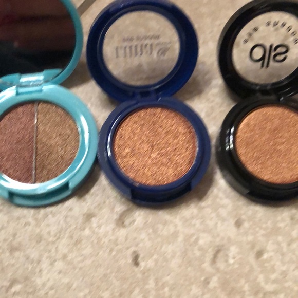 Eye shadow - Picture 2 of 3
